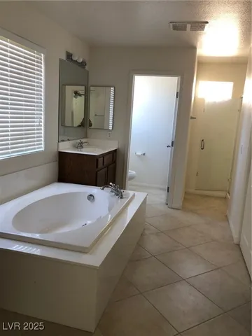 $2,100 | 8340 Lambtin Quay Avenue, Las Vegas, NV 89131