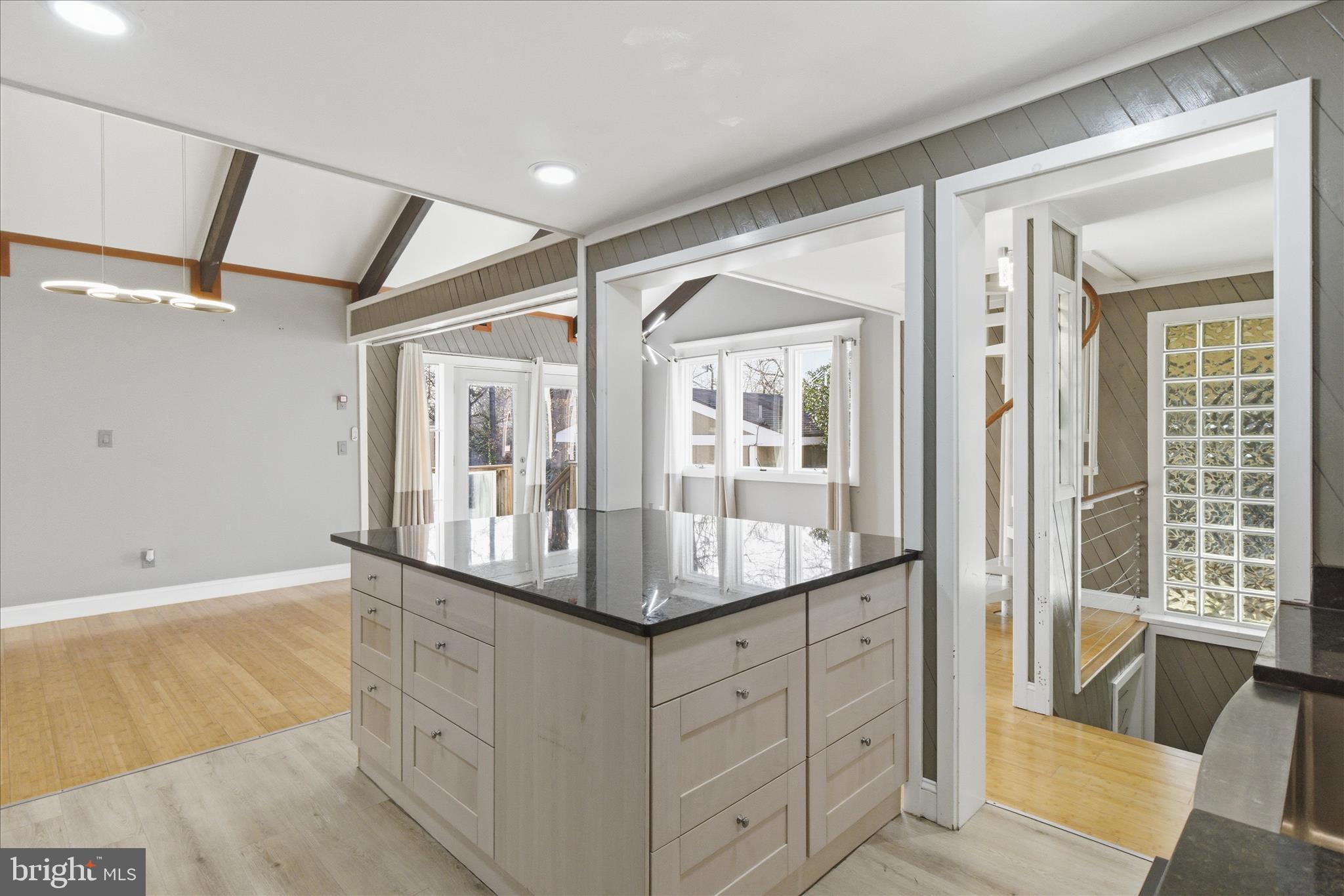 5515 Westcliff Court Burke, VA 22015 - Photo 14 of 47