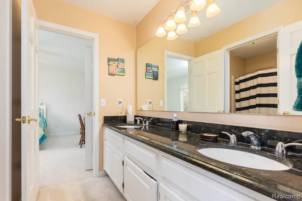 3700 Newcastle Drive Rochester Hills, MI 48306 - Photo 39 of 68