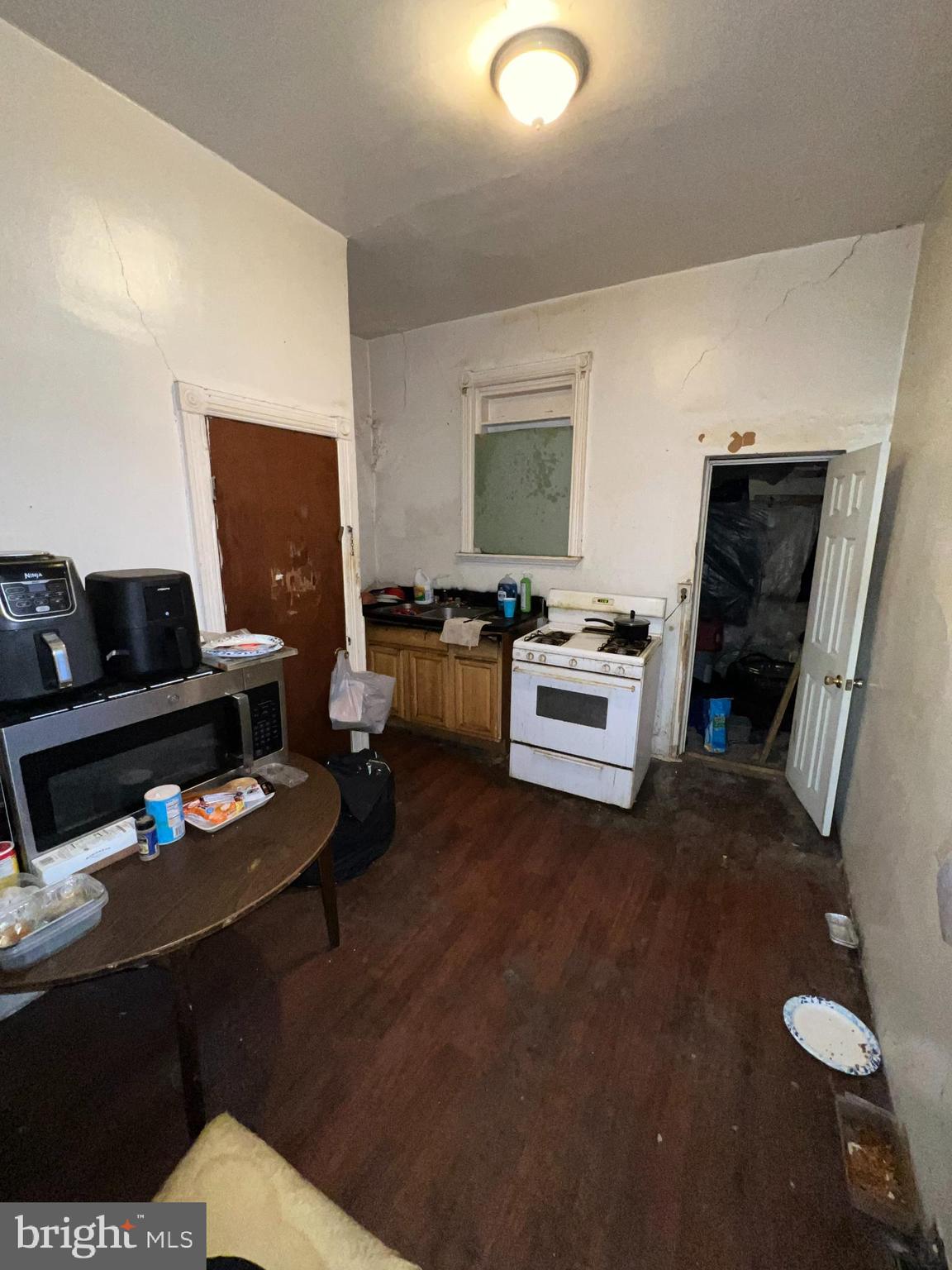 5502 Master Street Philadelphia, PA 19131 - Photo 22 of 49 a living room with furniture and a flat screen tv