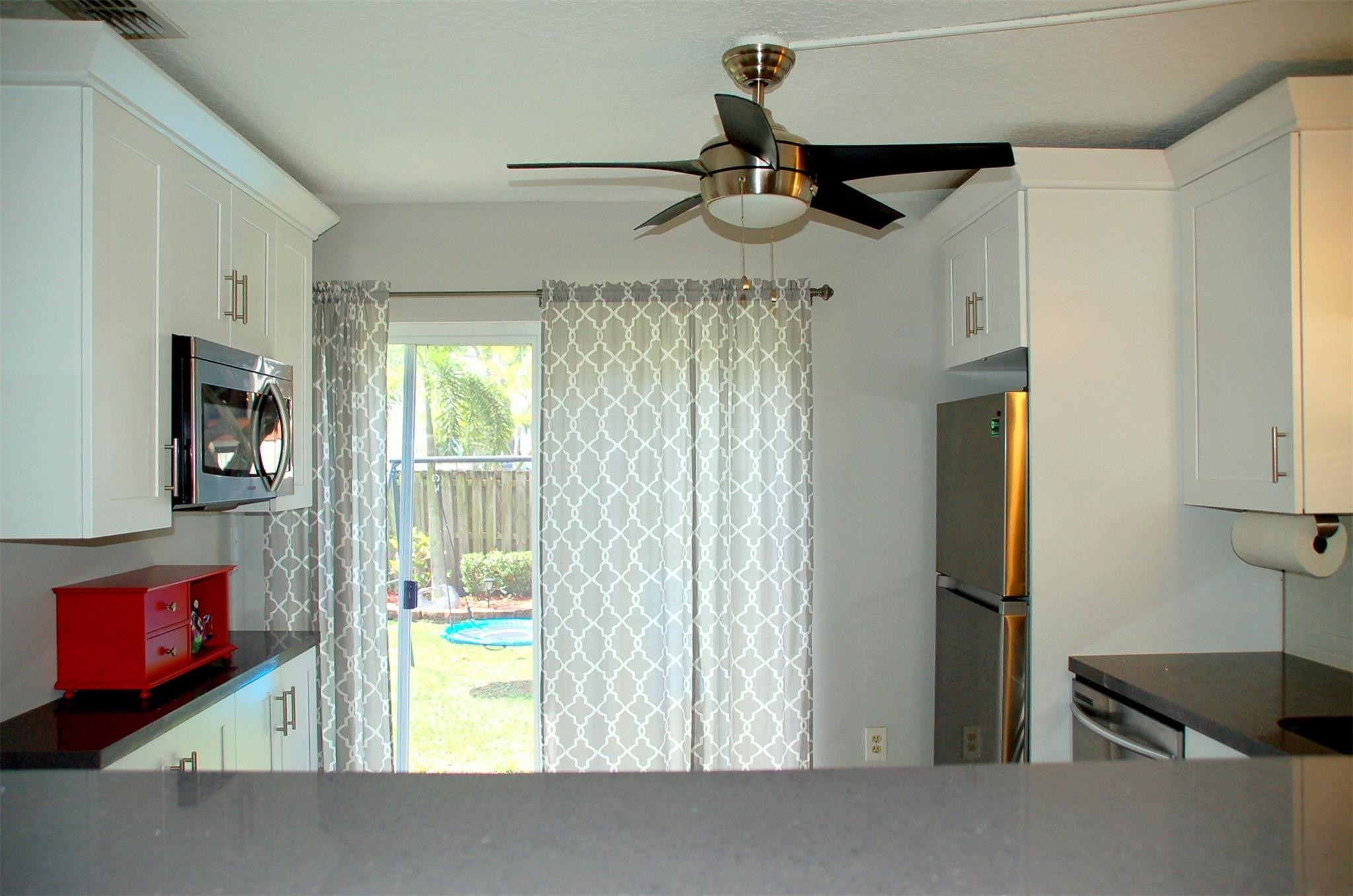 7080 Southwest 41st Place Davie, FL 33314 - Photo 4 of 19 Photo 4