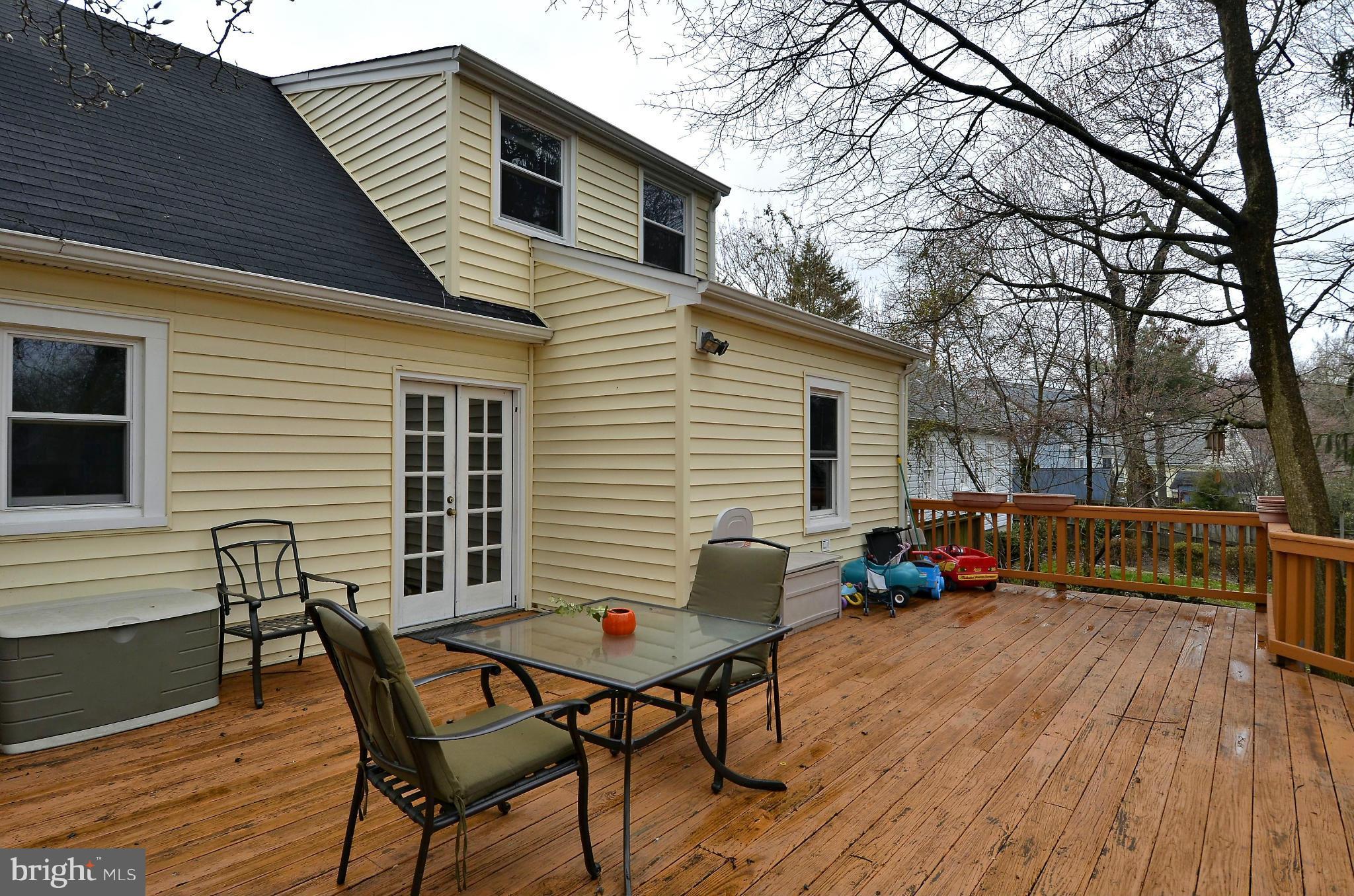 9508 Evergreen Street Silver Spring, MD 20901 - Photo 4 of 30 Large deck accessed from dining room.