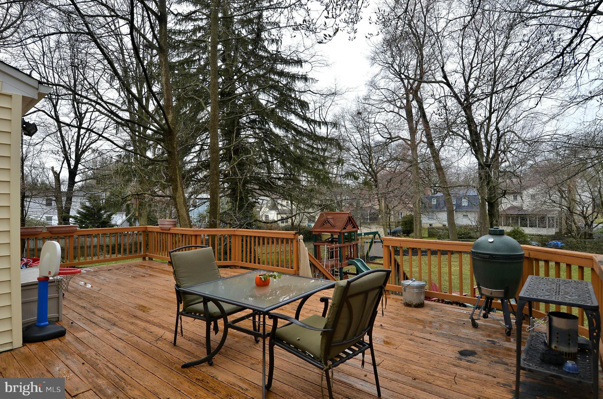 9508 Evergreen Street Silver Spring, MD 20901 - Photo 5 of 30 Great space for entertaining.