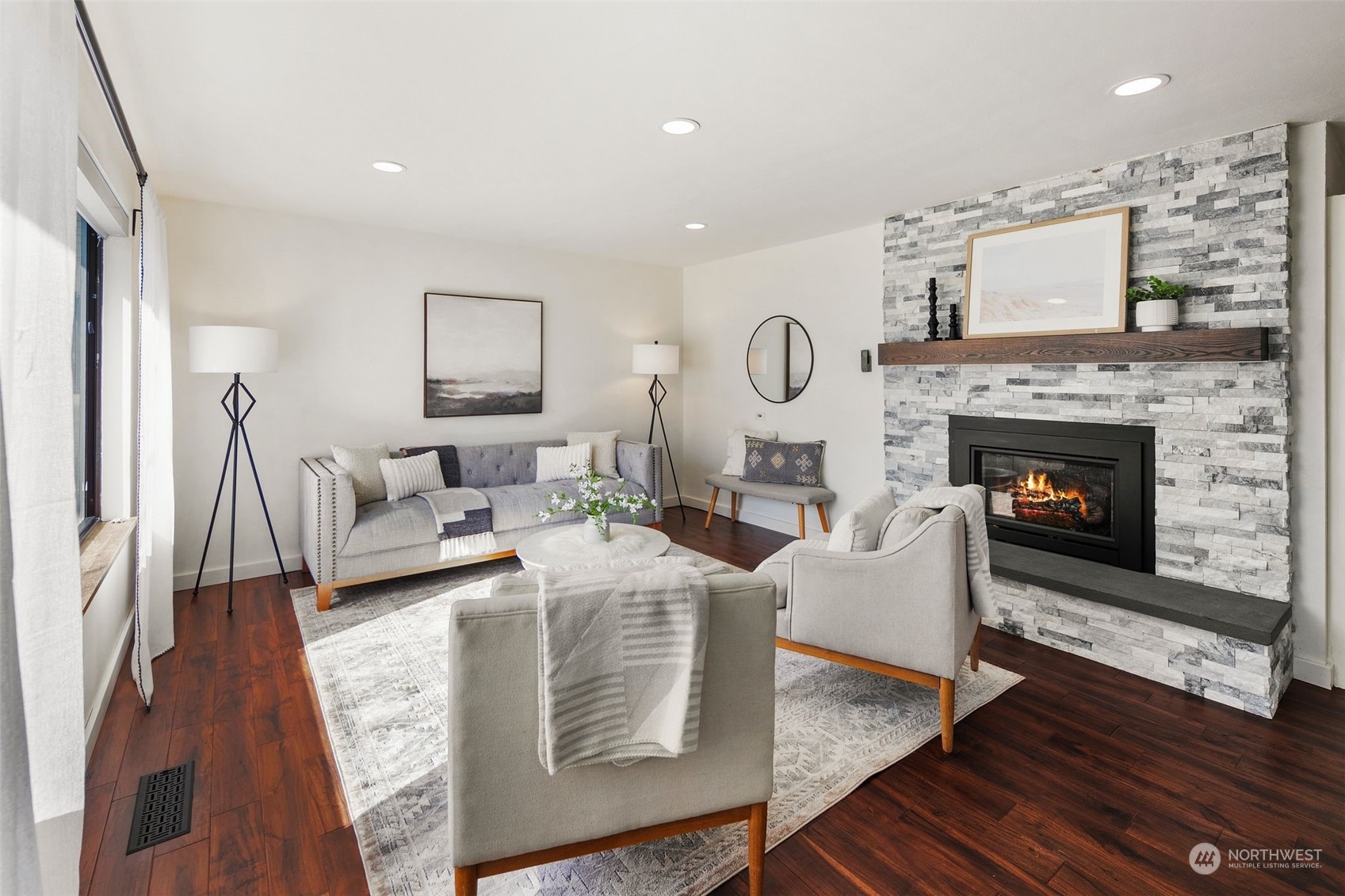 3032 Northeast 7th Street Renton, WA 98056 - Photo 5 of 40