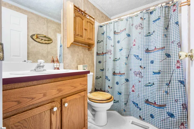 $315,000 | 1754 Memorial Dr Extension, Greer, SC 29651