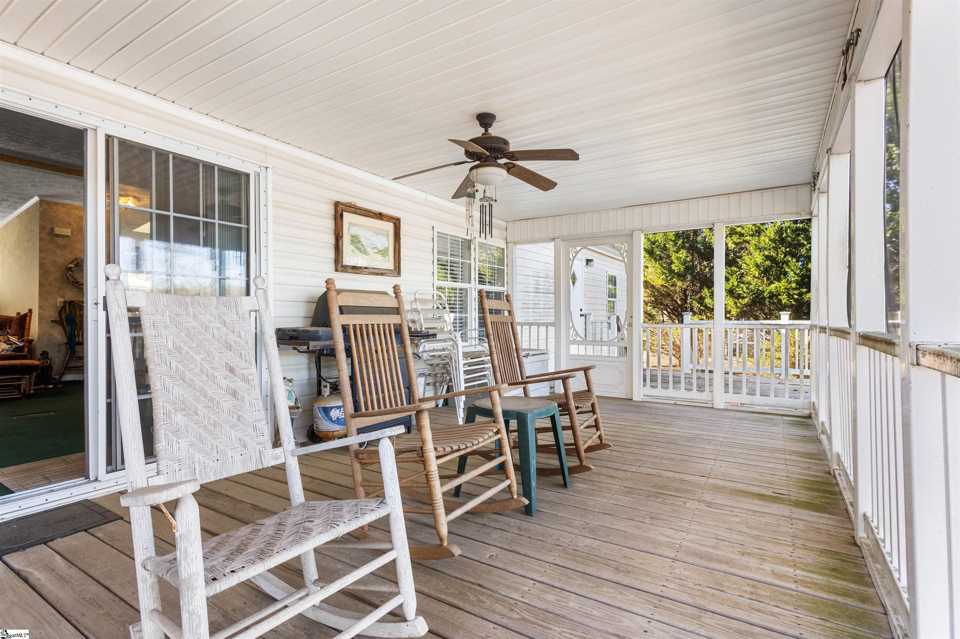 1754 Memorial Dr Extension Greer, SC 29651 - Photo 6 of 31