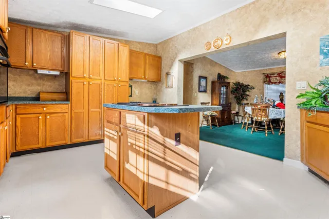 $315,000 | 1754 Memorial Dr Extension, Greer, SC 29651