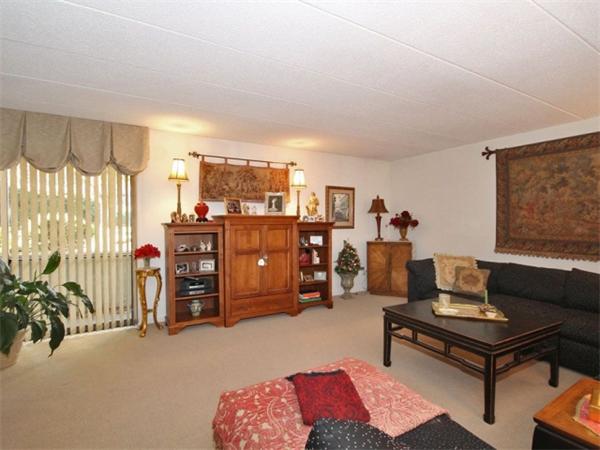53-2 Angleside Road, Unit 2 Waltham, MA 02453 - Photo 5 of 21 Gallery Image 5
