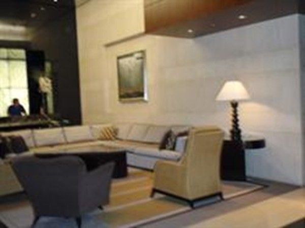 $925,000 | 2 Avery Street, Unit 19A, Boston, MA 02111