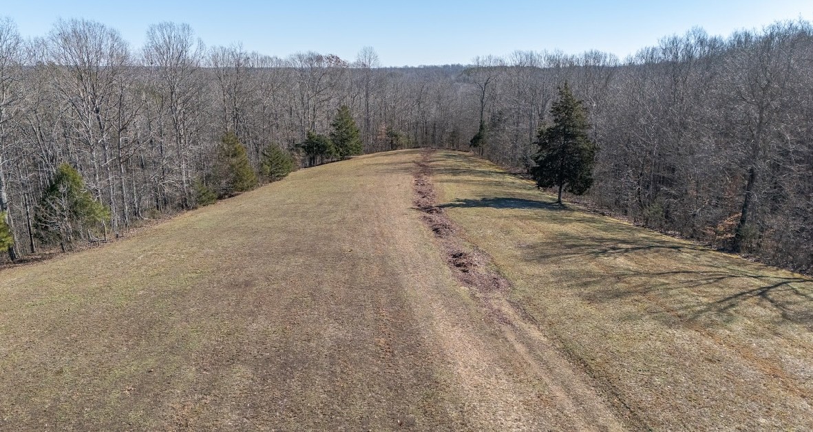 7160 Topsy Road Waynesboro, TN 38485 - Photo 8 of 99 Gallery Image 8