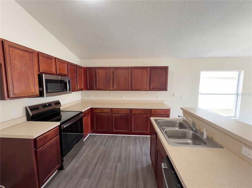 2722 Randal Way Kissimmee, FL 34743 - Photo 11 of 24