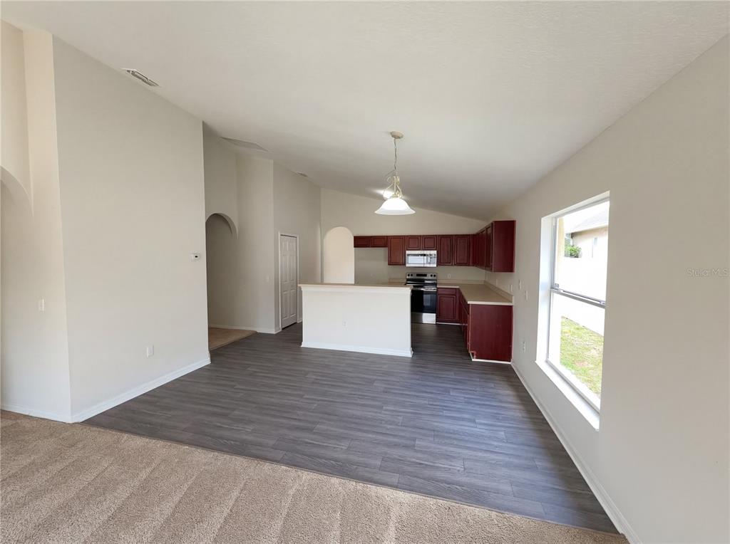 2722 Randal Way Kissimmee, FL 34743 - Photo 10 of 24