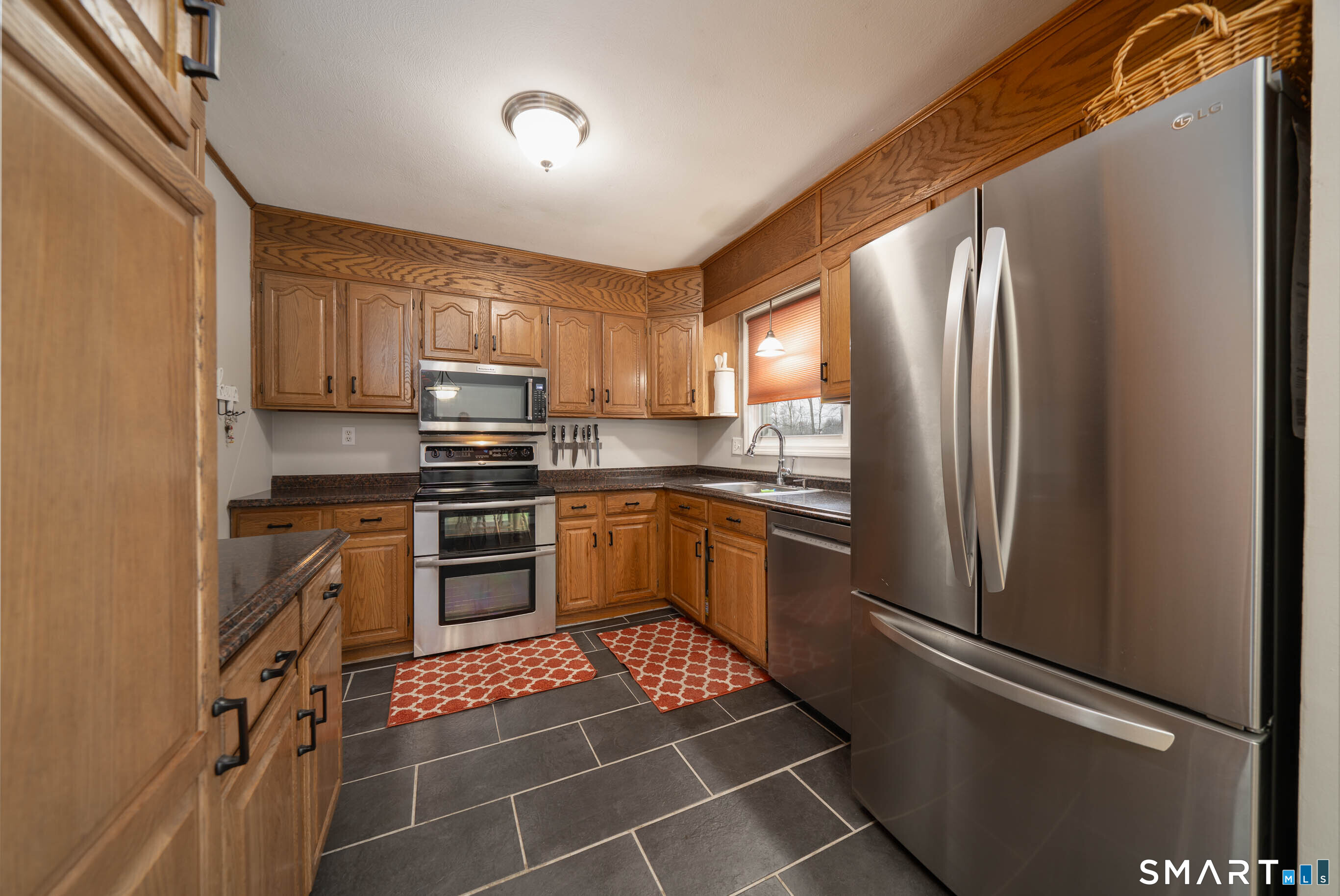 179 Mark Street Bristol, CT 06010 - Photo 5 of 19
