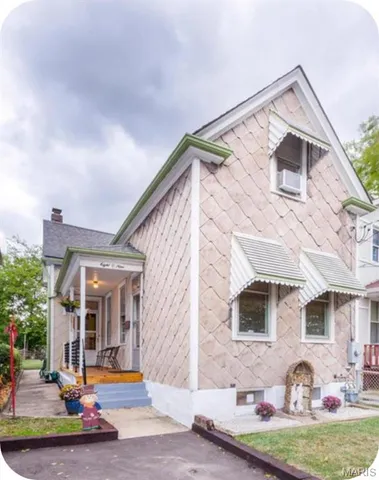 $137,500 | 809 Military Road, St. Louis, MO 63125