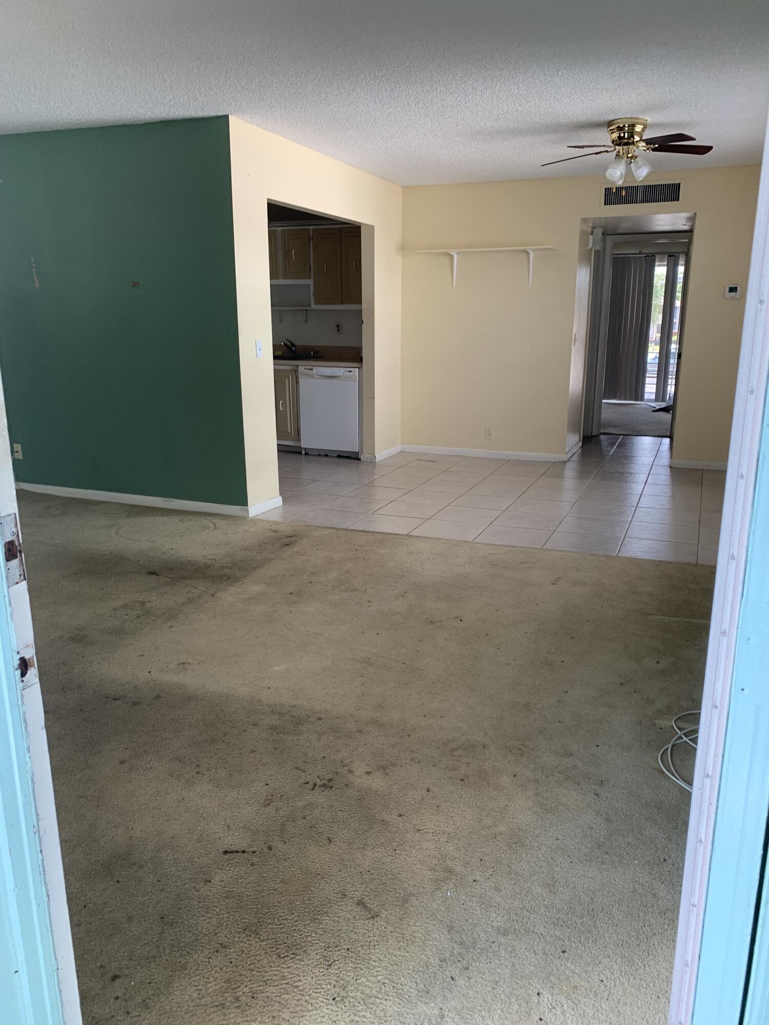 415 Monaco Way Delray Beach, FL 33446 - Photo 2 of 56 Living room entrance