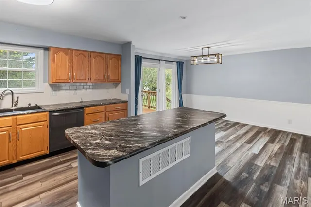 $269,000 | 908 Long Branch Road, Troy, IL 62294