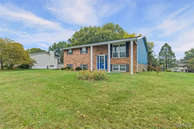 $269,000 | 908 Long Branch Road, Troy, IL 62294