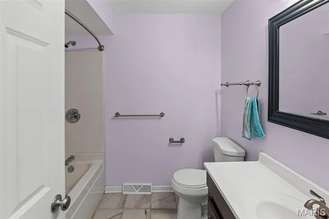 $269,000 | 908 Long Branch Road, Troy, IL 62294