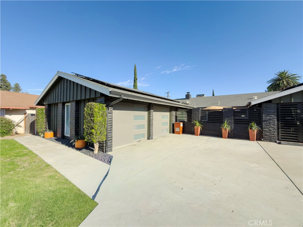 5602 North Sycamore Avenue Rialto, CA 92377 - Photo 2 of 42