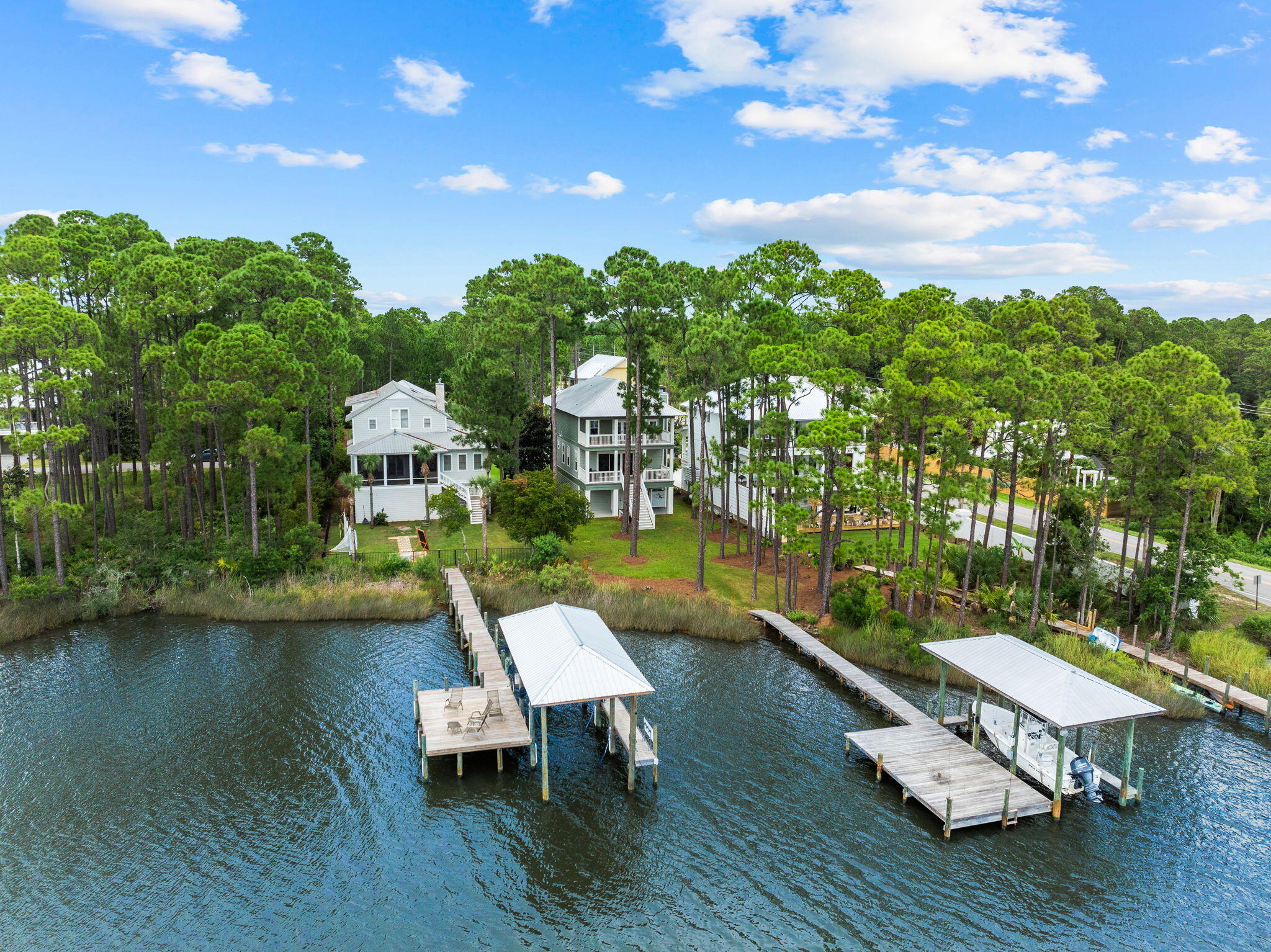 a view of a terrace with sitting area
