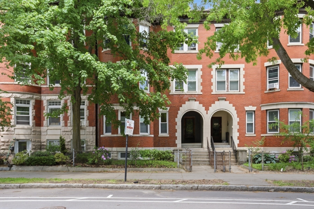 1896 Beacon Street, Unit 3 Brookline, MA 02445 - Photo 24 of 26