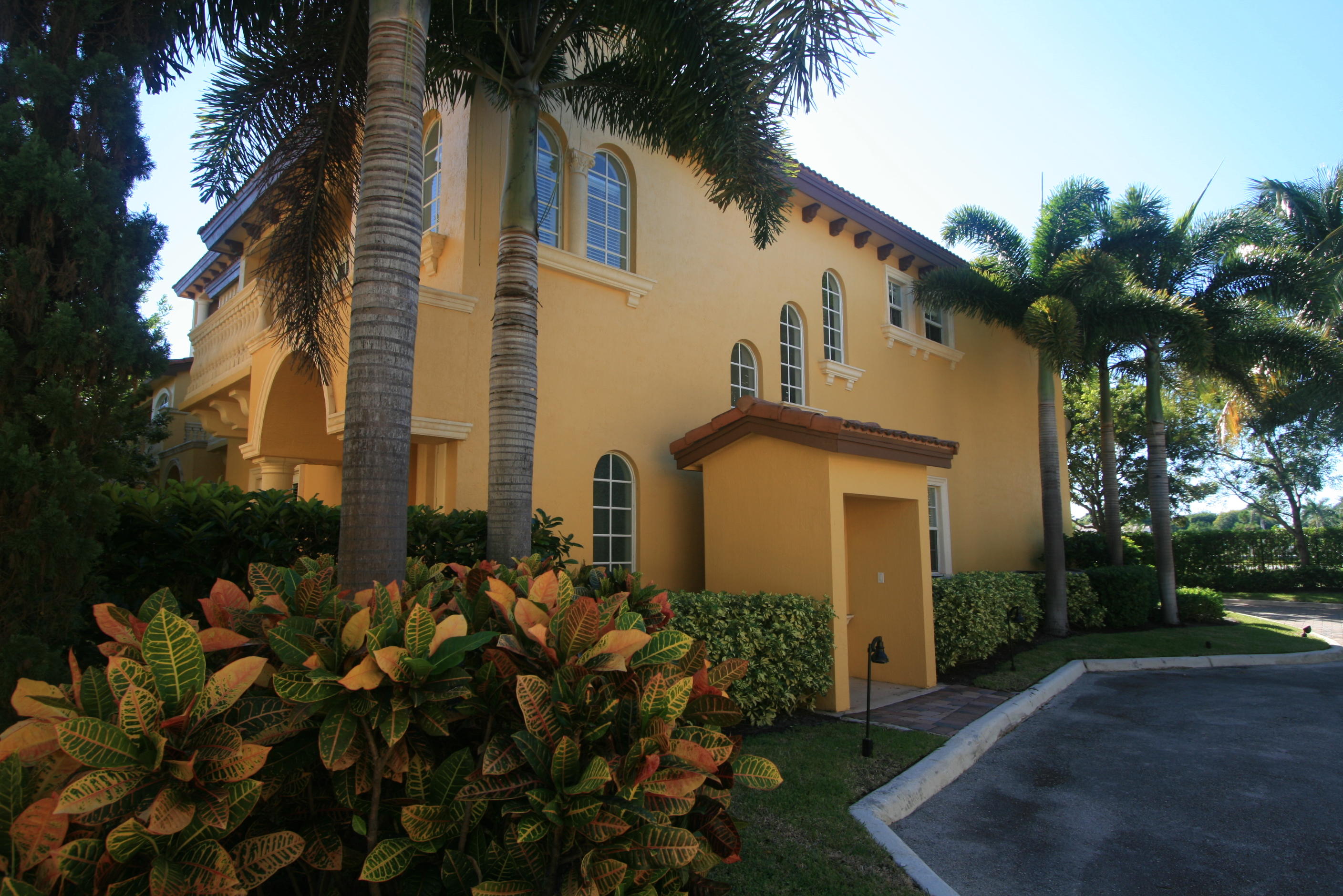280 Northeast 69th Circle Boca Raton, FL 33487 - Photo 3 of 35 IMG_9918