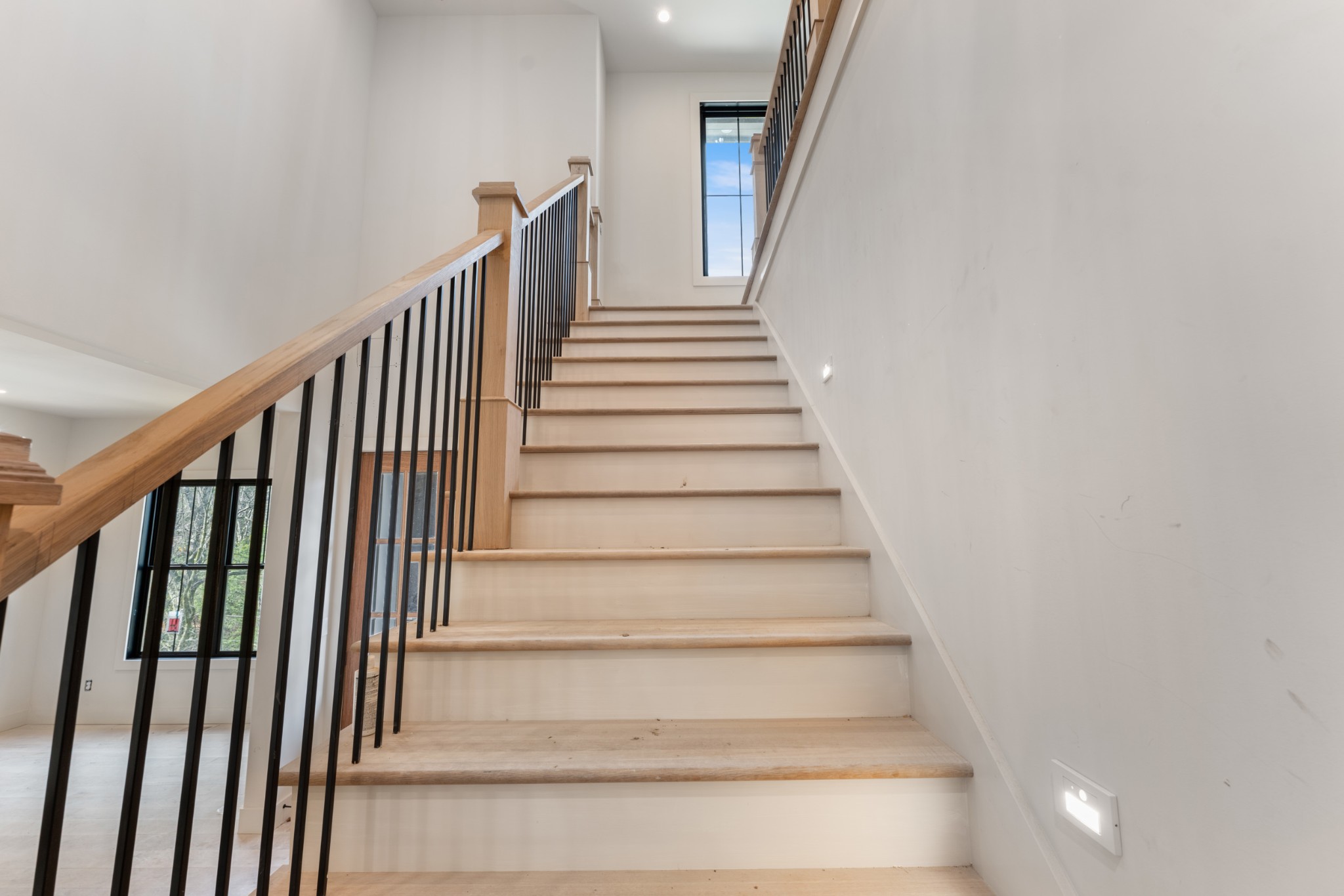 7678 Sawyer Brown Road Nashville, TN 37209 - Photo 31 of 77 a view of entryway