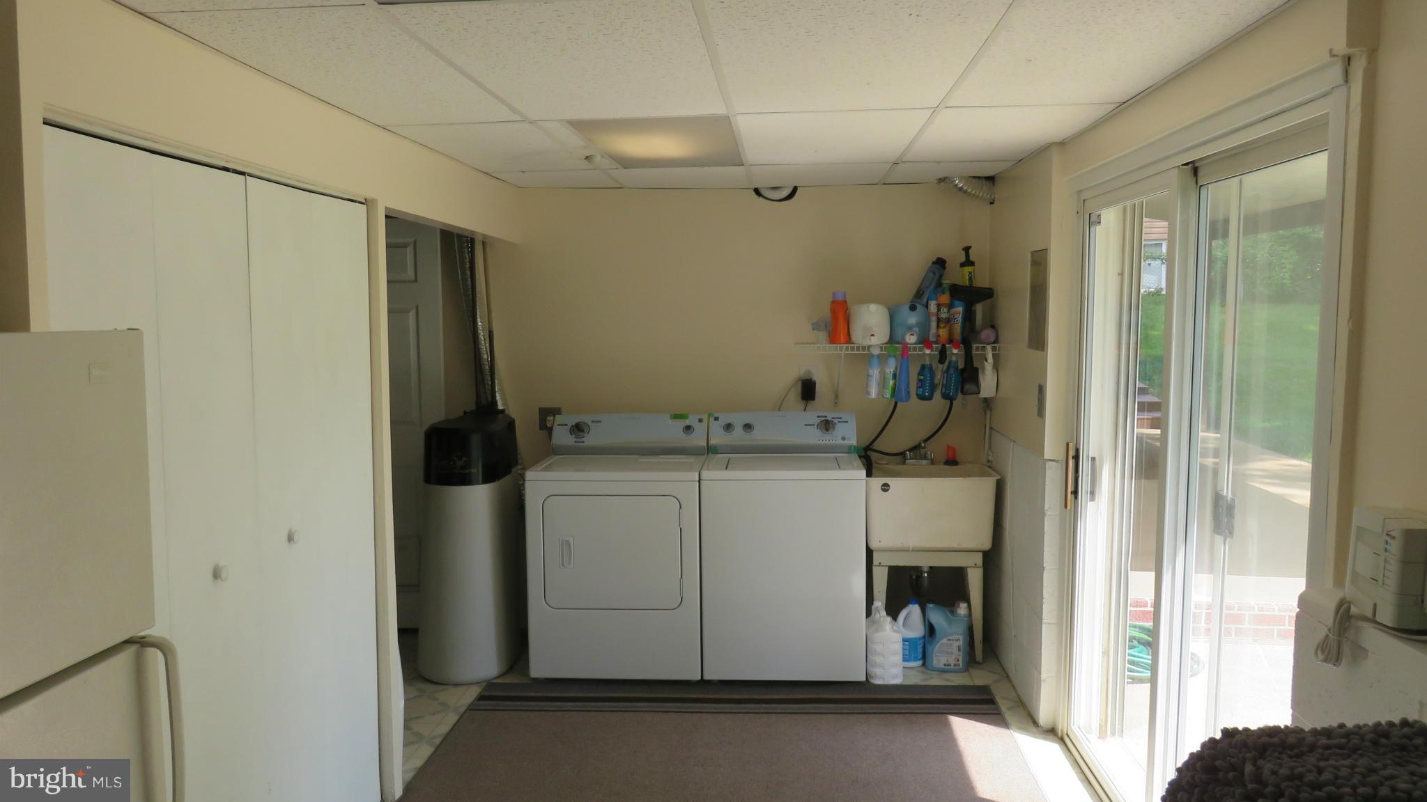 12905 Sturbridge Road Woodbridge, VA 22192 - Photo 20 of 30 Utility room