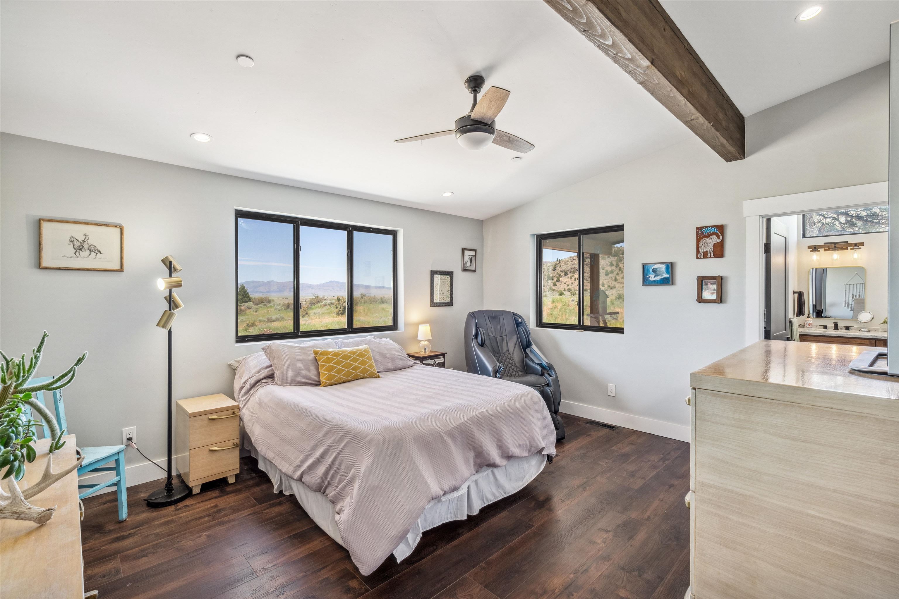 134 Smithneck Road Loyalton, CA 96118 - Photo 10 of 26 a bedroom with a large bed and a window