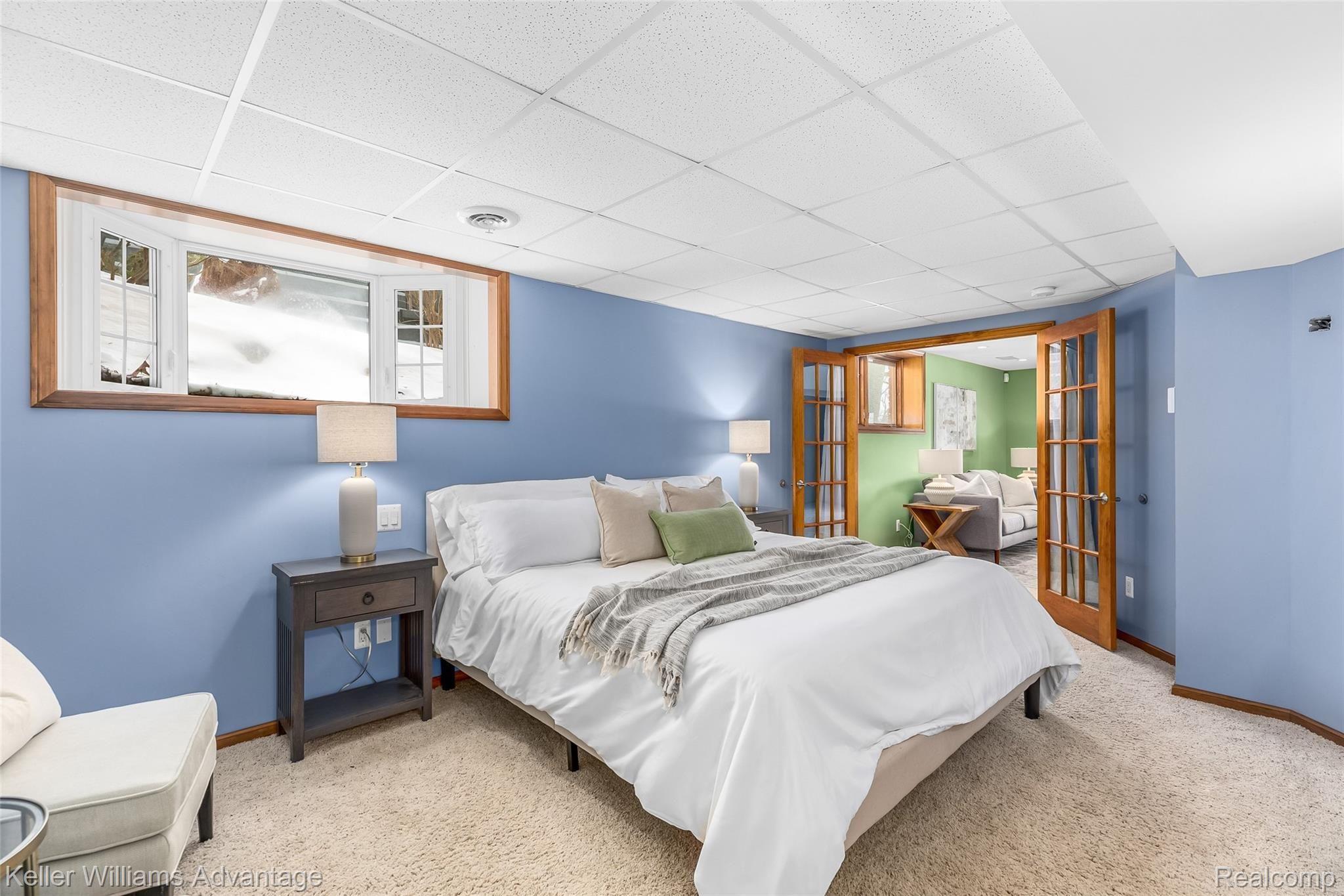 3191 Ridge Road White Lake, MI 48383 - Photo 33 of 42 Primary bedroom.