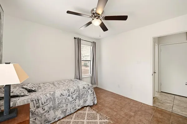 $500,000 | 561 Other, Natalia, TX 78059