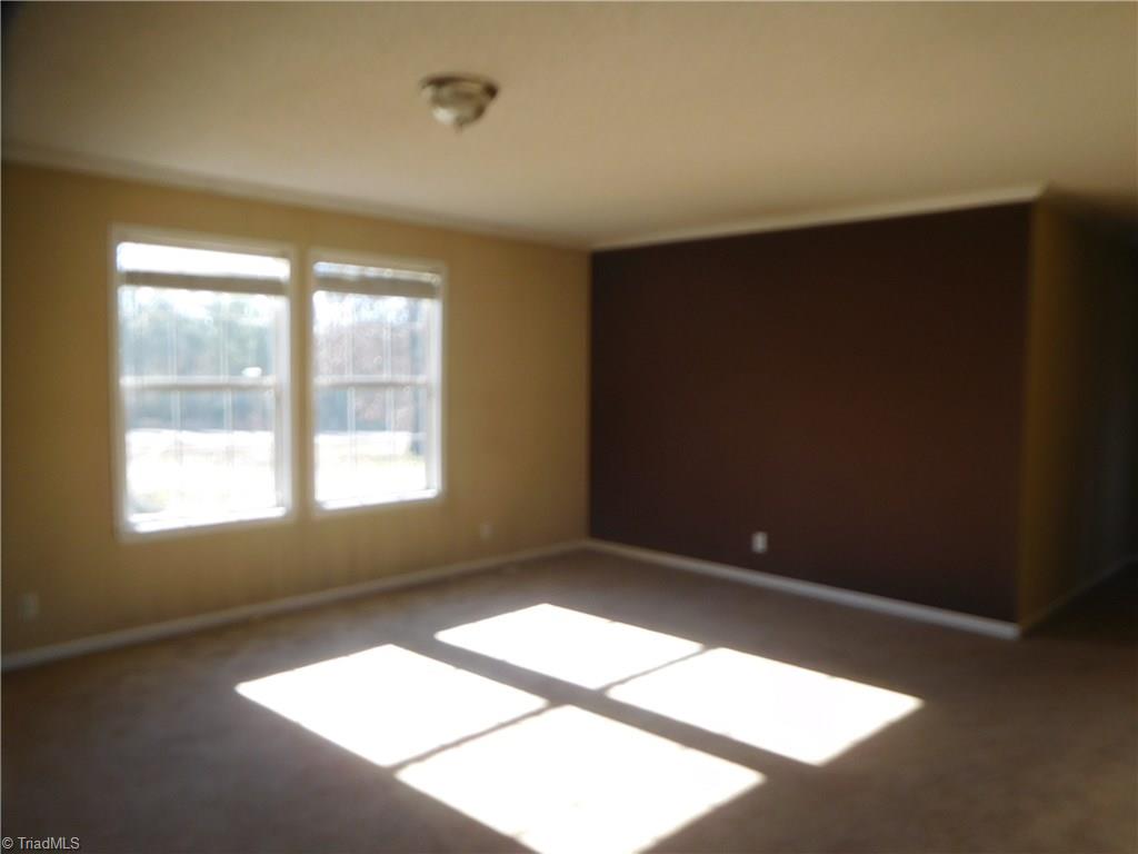 2560 Staleys Farm Road Asheboro, NC 27205 - Photo 8 of 17 Gallery Image 8