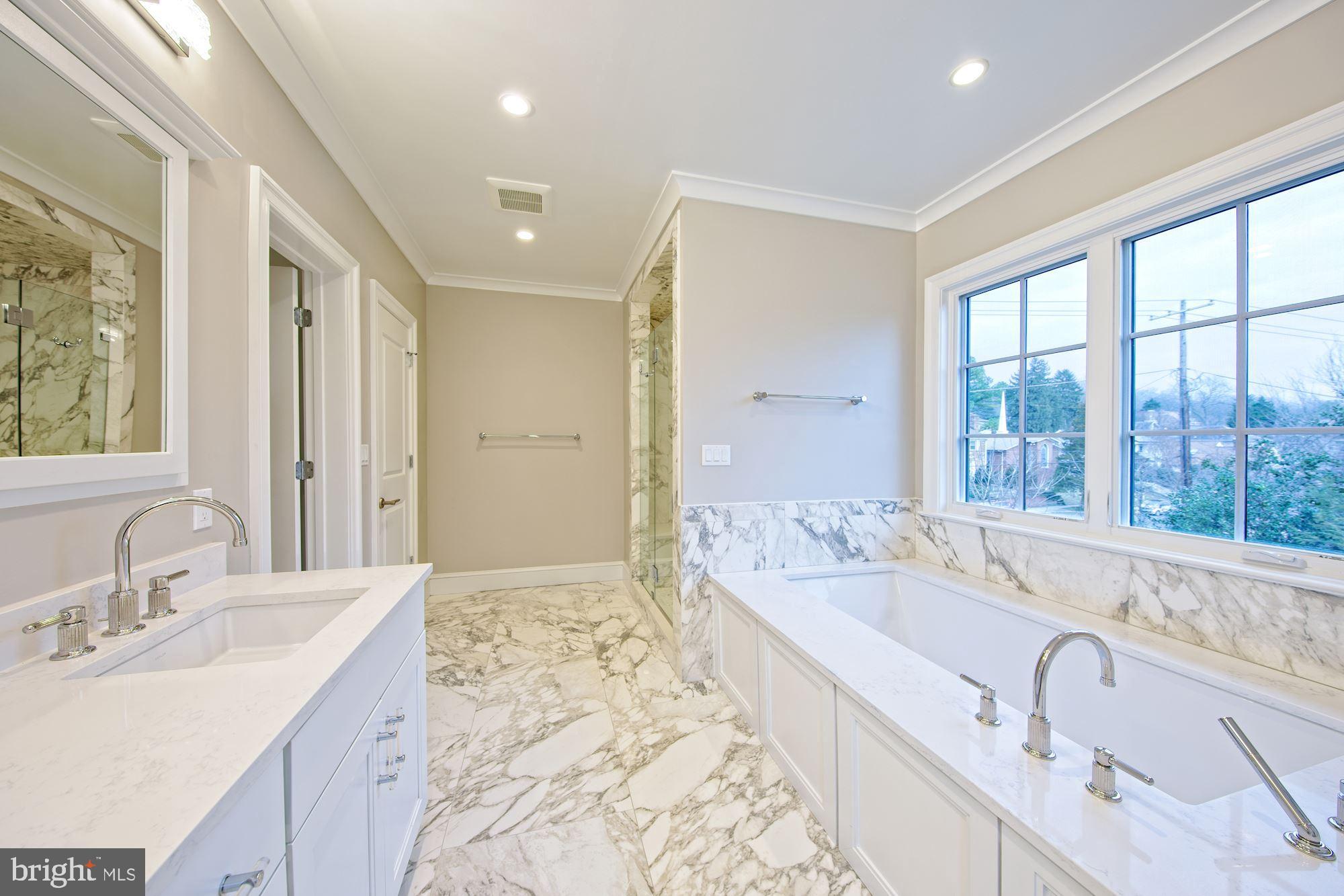 5400 Cathedral Avenue Northwest Washington, DC 20016 - Photo 13 of 17 Tub that looks over the treetops