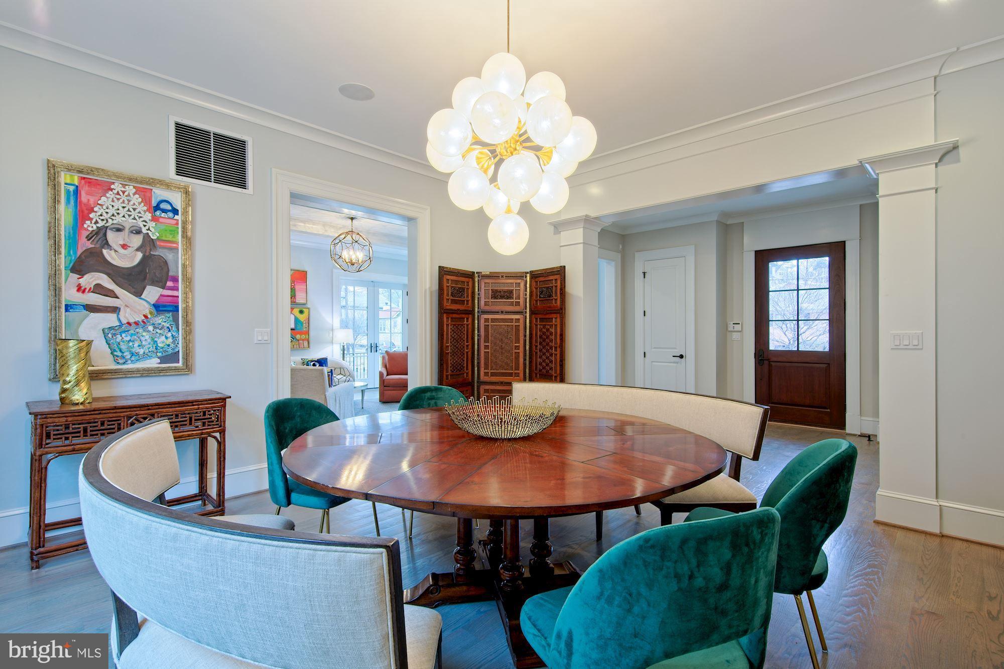 5400 Cathedral Avenue Northwest Washington, DC 20016 - Photo 10 of 17 Statement lighting throughout