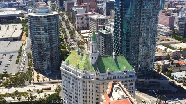a view of a lake with houses