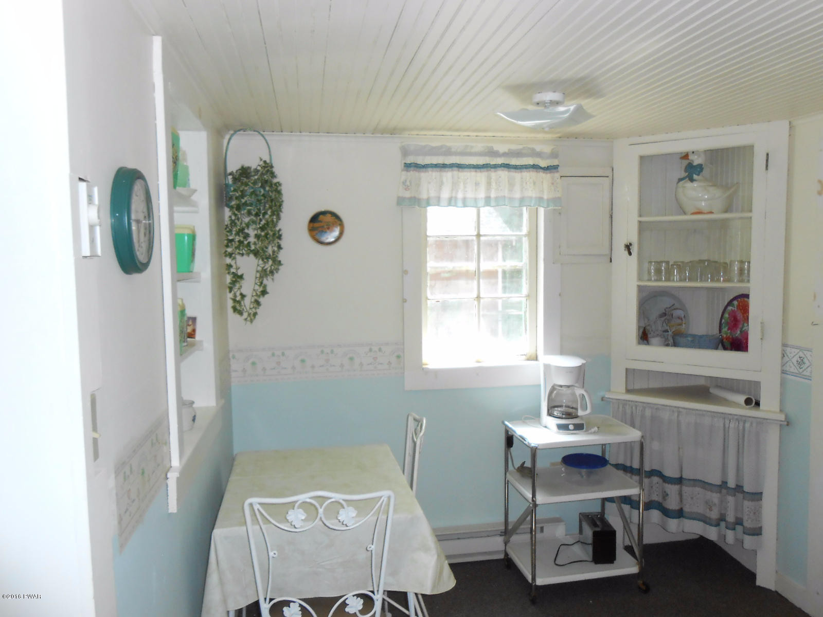 137 Church Road Hawley, PA 18428 - Photo 37 of 42 Kitchenette in Guest Cottage