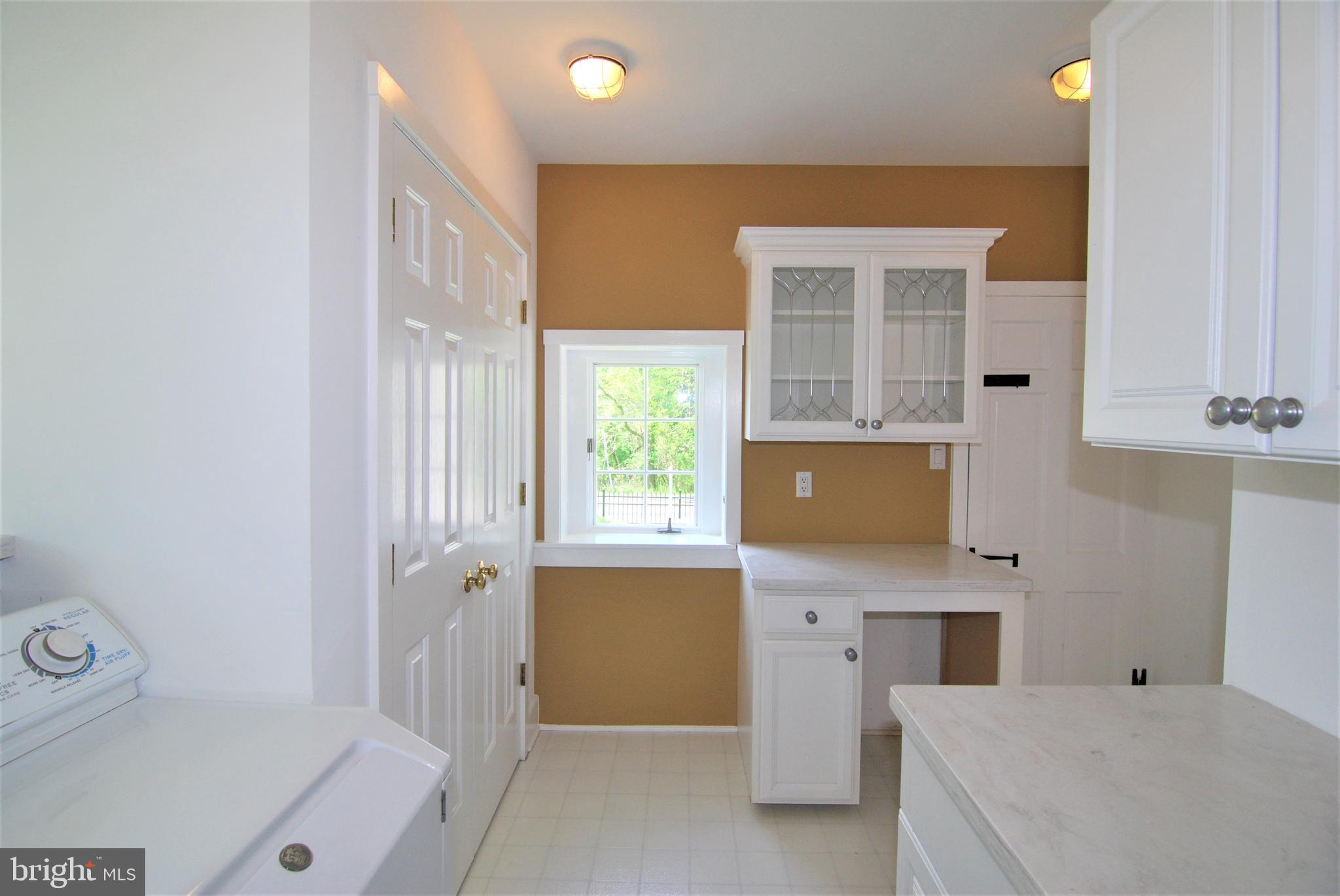367 Pineville Road Newtown, PA 18940 - Photo 20 of 43 Bright and Sunny 1st Floor Laundry!