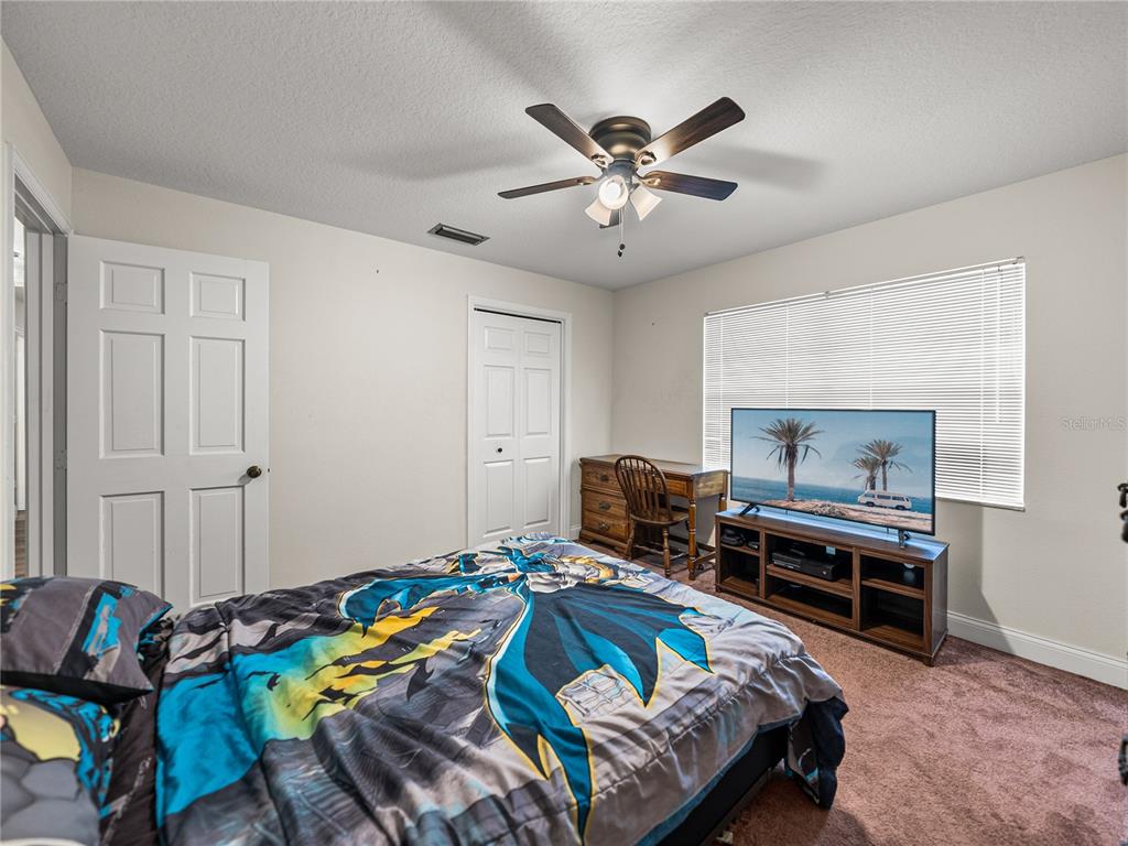 609 West Pipkin Road Lakeland, FL 33813 - Photo 35 of 72