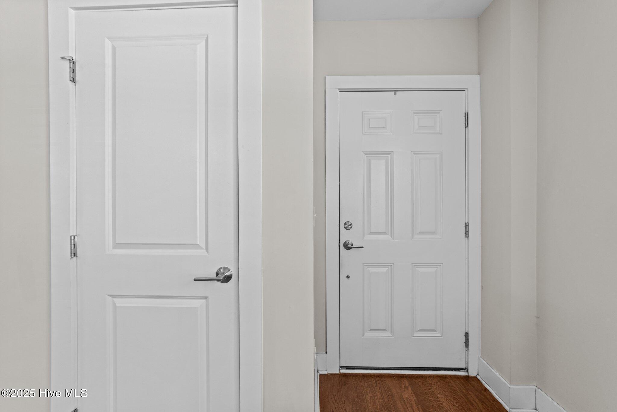 511 North Person Street, Unit 101 Raleigh, NC 27604 - Photo 4 of 37 6-web-or-mls-3D5A6026