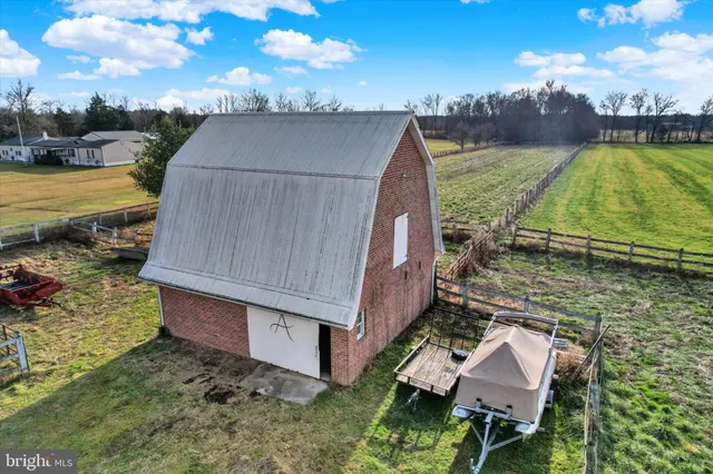 $1,100,000 | 2894 Oxford Road, New Oxford, PA 17350