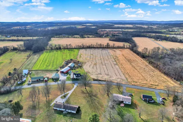 $1,100,000 | 2894 Oxford Road, New Oxford, PA 17350