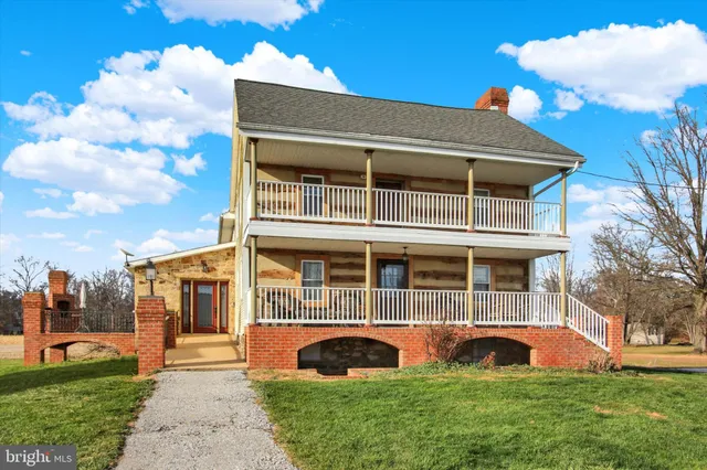 $1,100,000 | 2894 Oxford Road, New Oxford, PA 17350