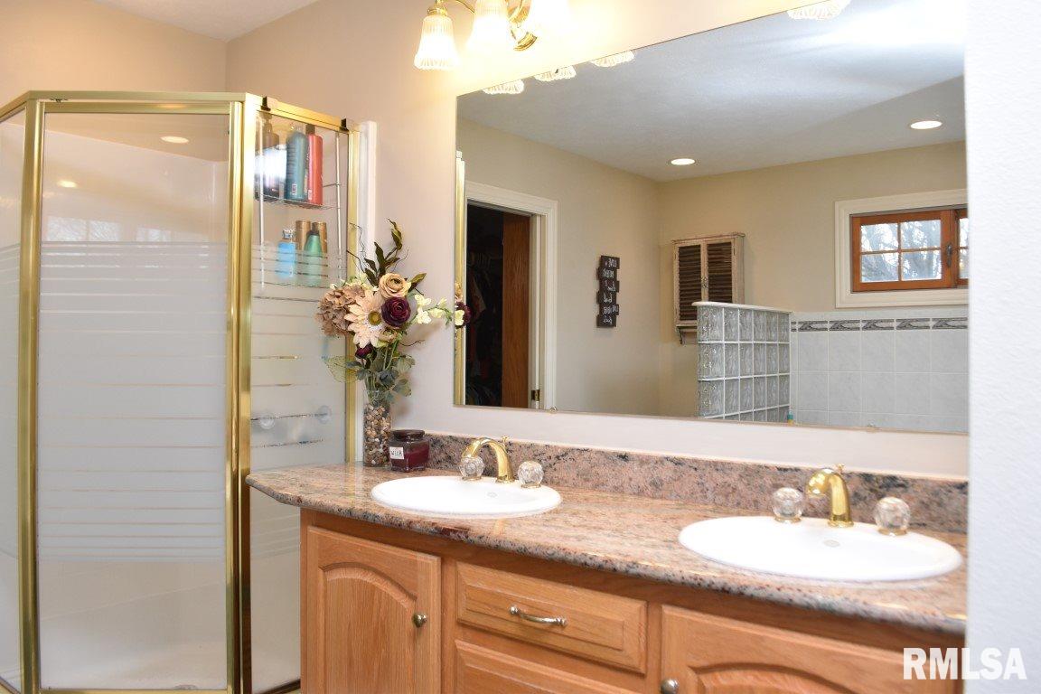 10 Hunters Way Washington, IL 61571 - Photo 17 of 33 Gallery Image 17
