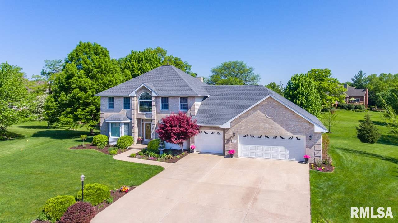 10 Hunters Way Washington, IL 61571 - Photo 2 of 33 Gallery Image 2
