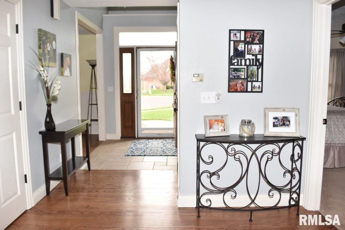 10 Hunters Way Washington, IL 61571 - Photo 3 of 33 Gallery Image 3