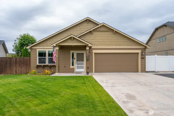 $410,000 | 4521 West Wesley Place, Moses Lake, WA 98837