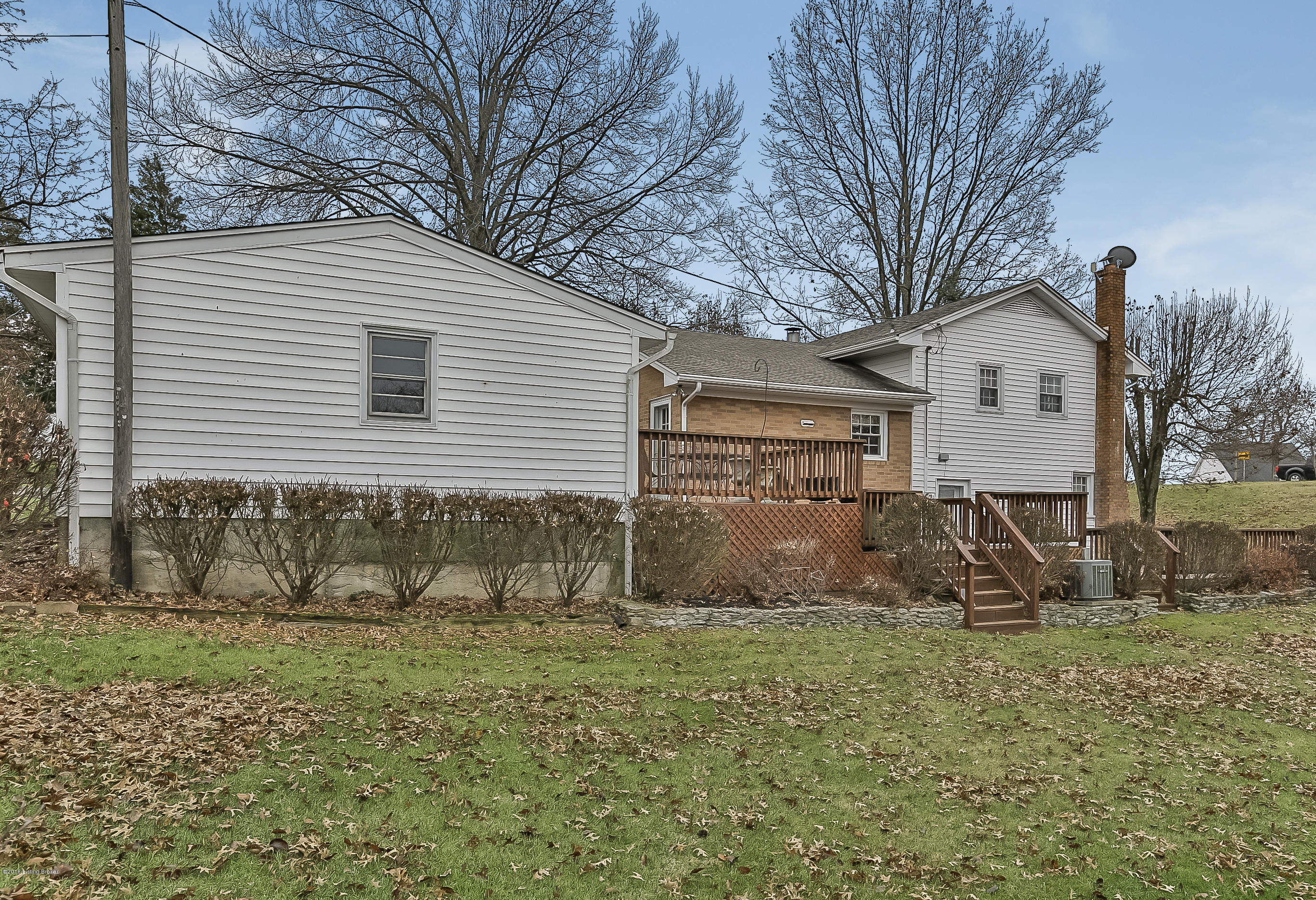 4428 Aiken Road Simpsonville, KY 40067 - Photo 38 of 47 Rear