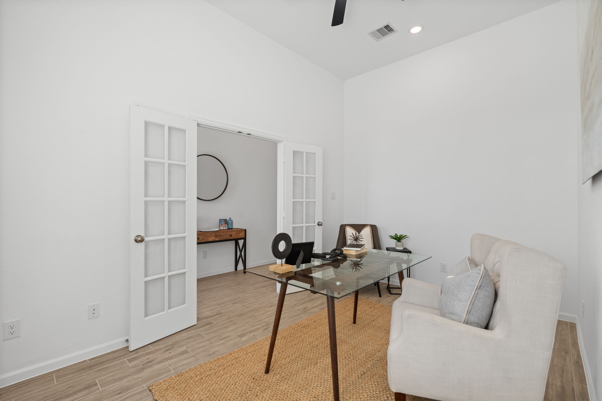 3612 Paloma Fls Lane Rosenberg, TX 77469 - Photo 11 of 49 a living room with furniture a wooden floor and a sink