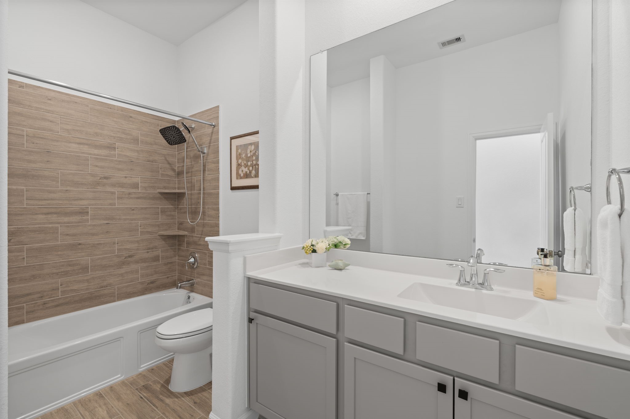 3612 Paloma Fls Lane Rosenberg, TX 77469 - Photo 14 of 49 a bathroom with a sink a toilet and shower