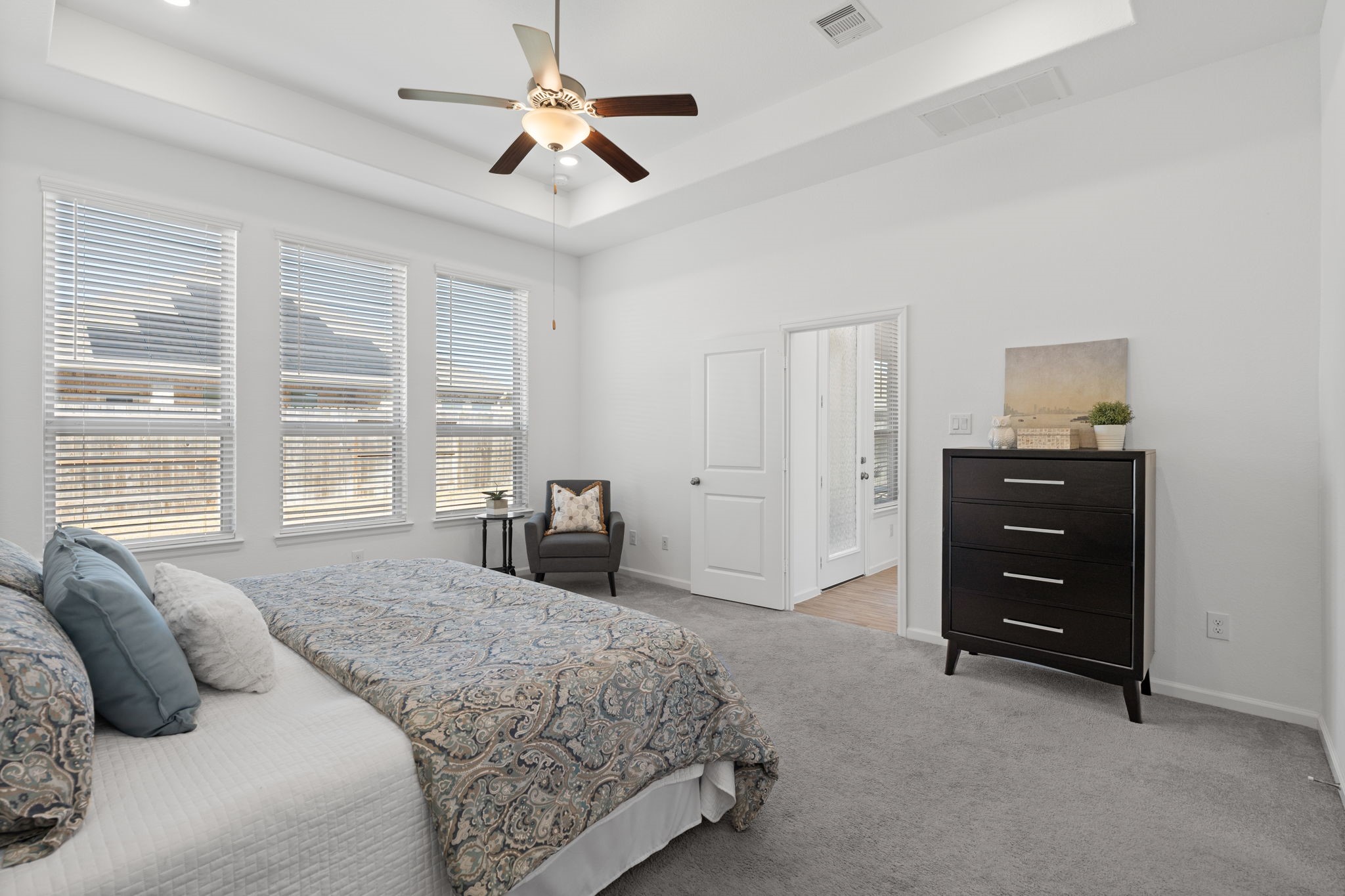 3612 Paloma Fls Lane Rosenberg, TX 77469 - Photo 30 of 49 a bedroom with a bed and a dresser